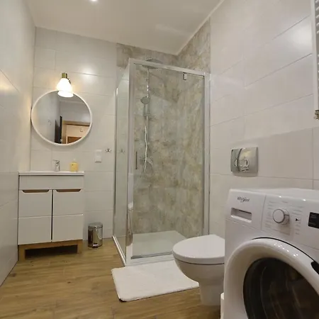 Szmaragdowy Z Garazem Centrum Gliwic-klimatyzacja アパート