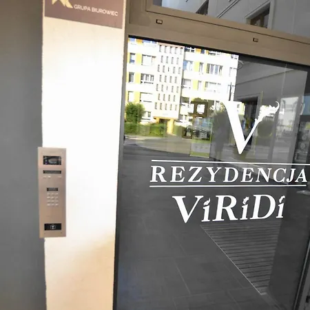 Szmaragdowy Z Garazem Centrum Gliwic-klimatyzacja アパート *