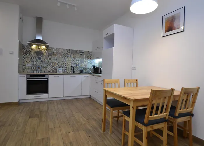 Szmaragdowy Z Garazem Centrum Gliwic-klimatyzacja Apartmán *